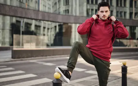 Ile waży bluza? Odkryj, które modele są najlżejsze i najwygodniejsze
