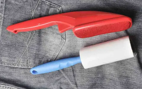 Jak usunąć zmechacenia z bluzy? Skuteczne metody, które działają